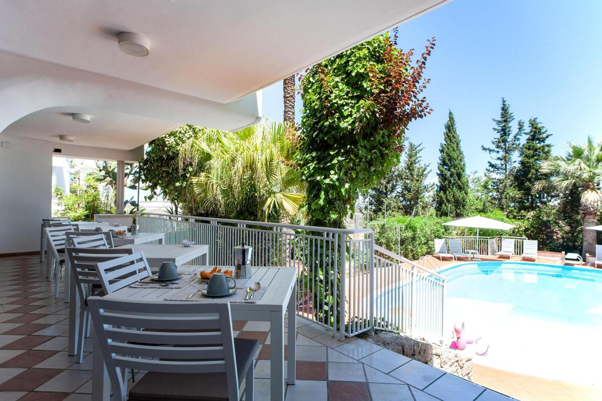 Villa Nice Dream With Pool And Terrace - Happy Rentals Невьяно Экстерьер фото